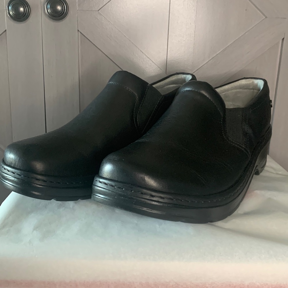 Klogs Black Leather Mules